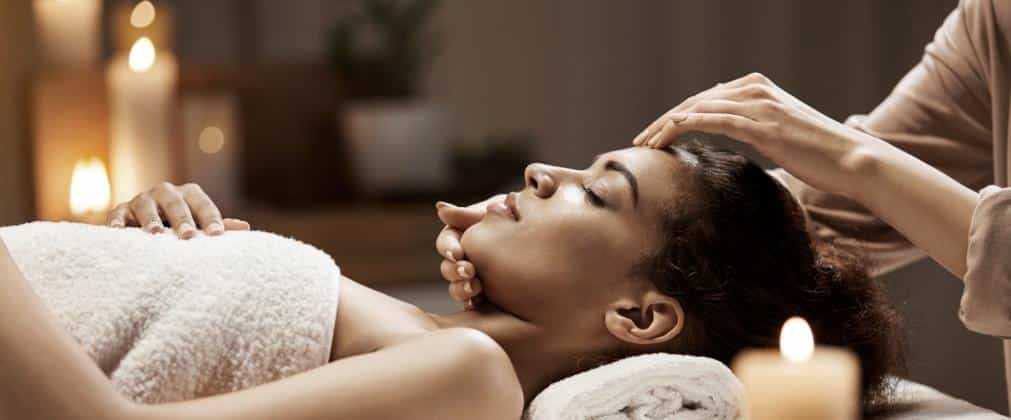 Massaggio agli Oli Aromatici 60′ | lun-mer-gio-ven